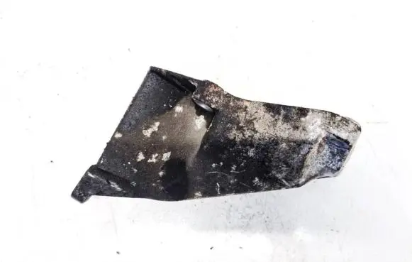 Skoda Superb B5 (3U) Engine mounting bracket 8d0199307p