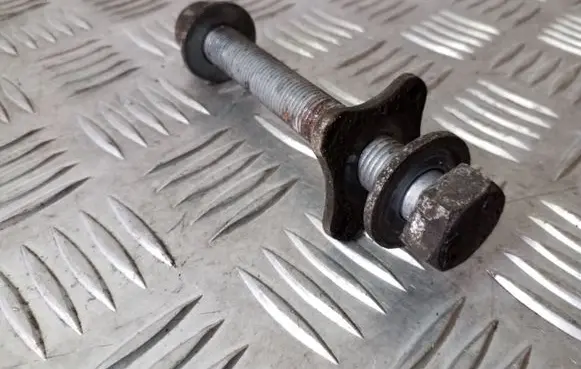 Volkswagen Sharan Rear suspension camber bolt 