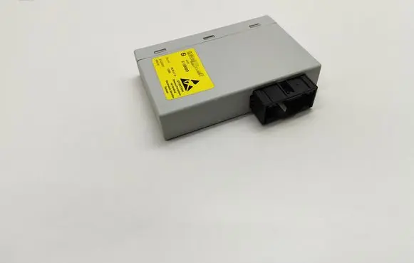 BMW 5 E60 E61 Central console control unit 9138969 80059001 913896901