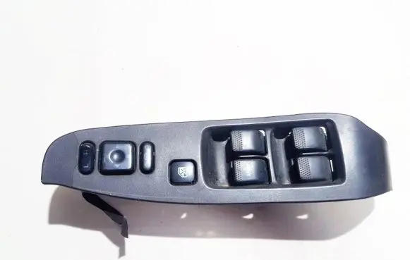 Subaru Legacy Electric window control switch 94266ae010 83071ae020