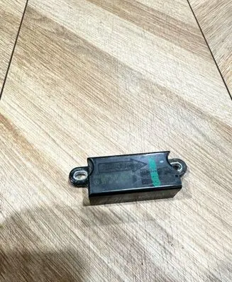 Mercedes-Benz CLS C219 Airbag deployment crash/impact sensor A0038200726 821761664 310701056