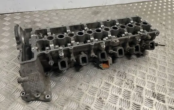 BMW 5 E39 Engine head 