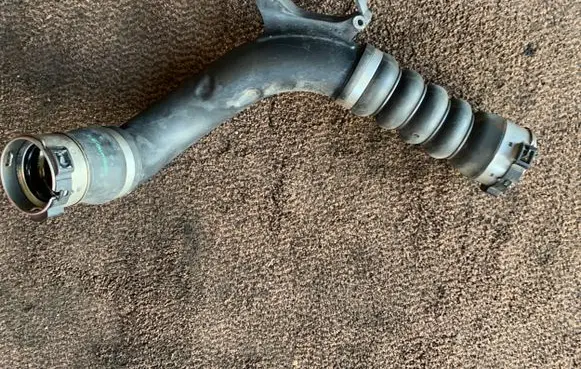 BMW 2 F46 Intercooler hose/pipe 8585294