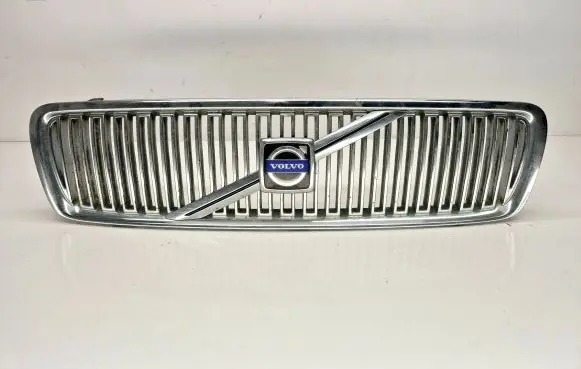 Volvo V70 Front bumper upper radiator grill 86598658