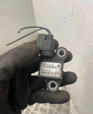 Jeep Grand Cherokee (WJ) Airbag deployment crash/impact sensor P56010411AC TRZME3012A3695