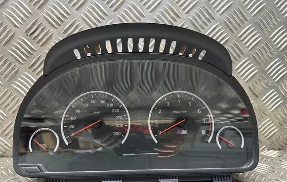 Speedometer (instrument cluster)