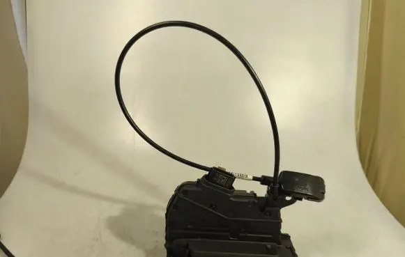 Renault Trafic III (X82) Front door lock 805024134R 40647241 220222