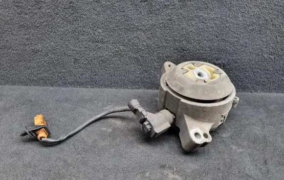 Audi A8 S8 D4 4H Engine mount bracket 4H0399151AC 4H0399151BA
