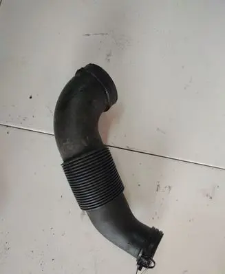 Volkswagen Touareg I Air intake hose/pipe 7L6129624C