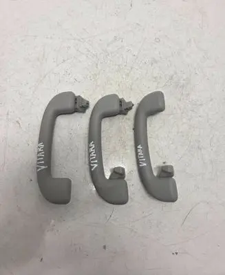 Suzuki Vitara (LY) A set of handles for the ceiling 