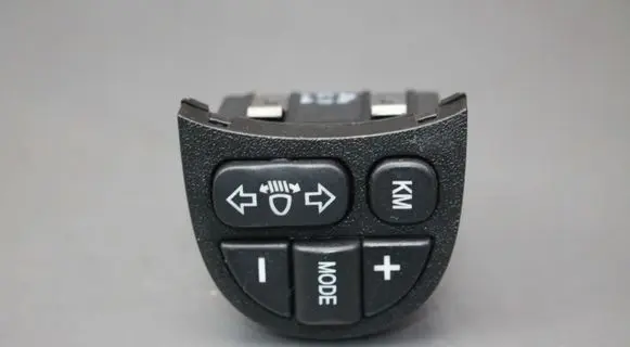 Alfa Romeo 147 Steering wheel buttons/switches 735262023