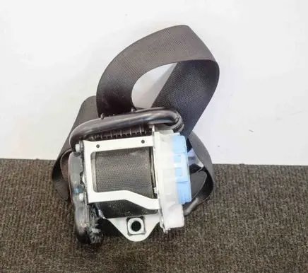 Mercedes-Benz CLA C117 X117 W117 Front seatbelt A1768600285