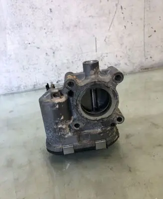Nissan Qashqai J12 Throttle valve A2821410200