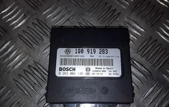 Volkswagen Eos Engine control unit/module 1q0919283