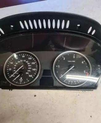 BMW 5 E60 E61 Speedometer (instrument cluster) 6965359 D18906E0 VT15359