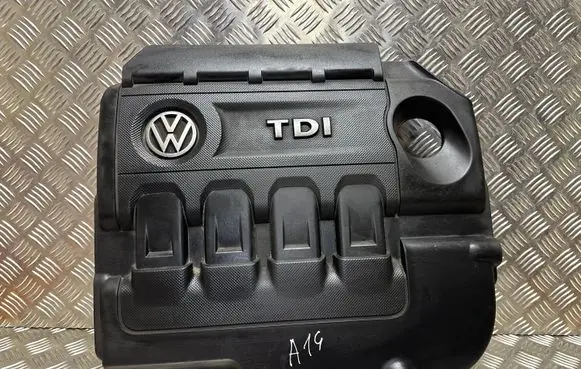 Volkswagen Golf VII Engine cover (trim) 04L103954T