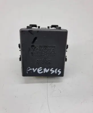 Toyota Avensis T270 Door control unit/module 8597020030