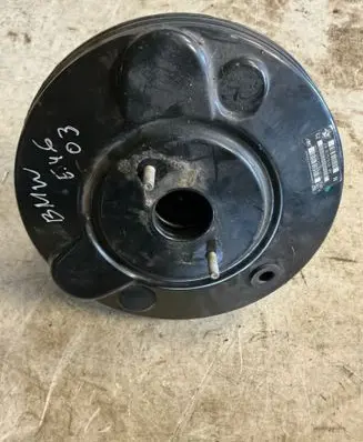BMW 3 E46 Brake booster 6757118