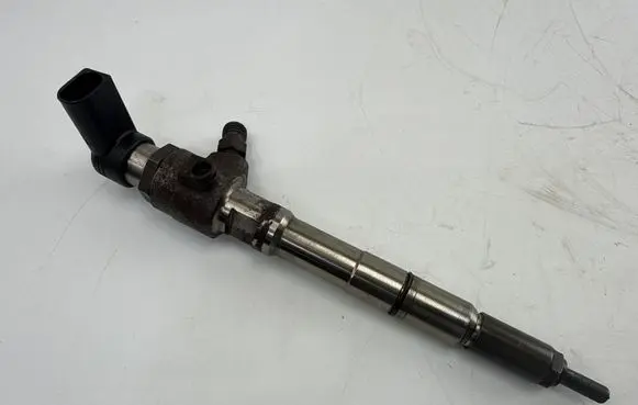 Skoda Octavia Mk2 (1Z) Fuel injector 03L130277B
