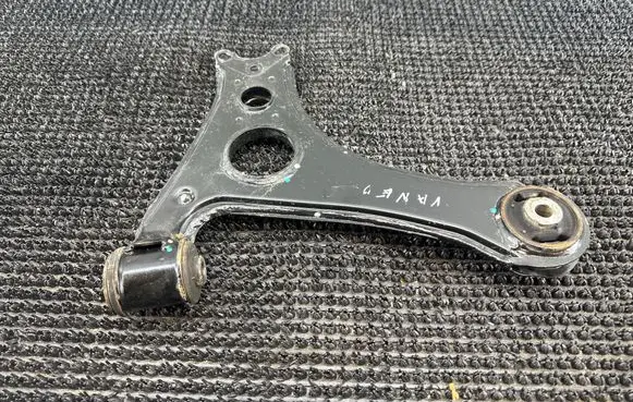 Mercedes-Benz Vaneo W414 Front lower control arm/wishbone 