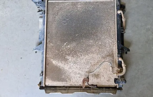 Mitsubishi L200 Coolant radiator