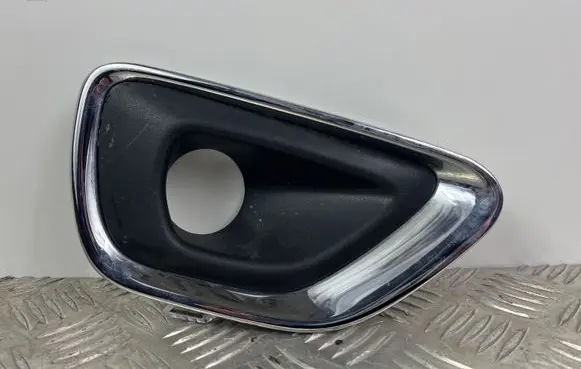 Jeep Grand Cherokee Front fog light trim/grill 68143082AB