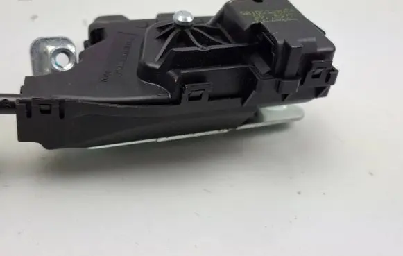 Mercedes-Benz E W212 Tailgate/trunk/boot lock/catch/latch A2047500185