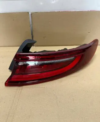 KIA Pro Cee'd III Rear/tail lights 92402J7200