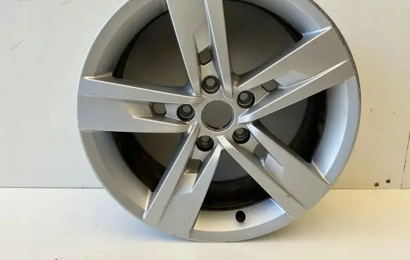 Seat Leon (5F) R17 alloy rim 5F0601025T