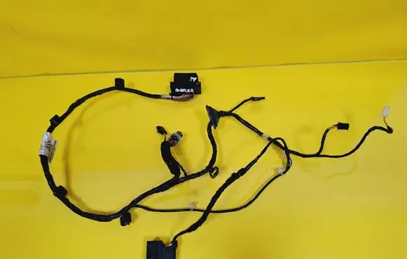 Opel Zafira B Front door wiring loom 13158701