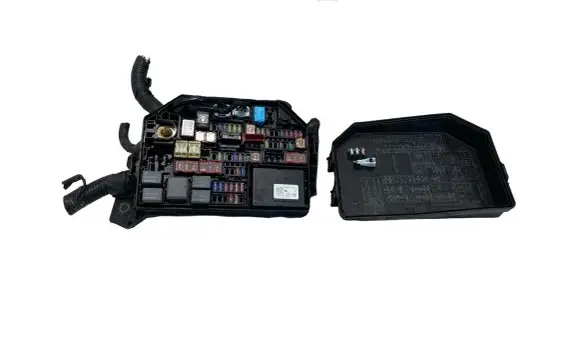 Toyota C-HR I Fuse box set 82662F4260 8264147050A 82115F4461