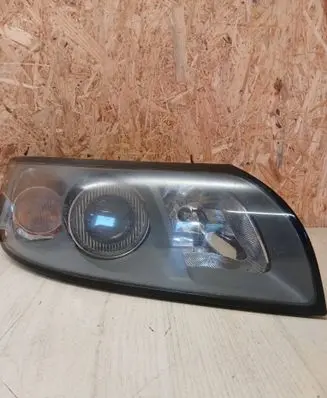 Volvo V50 Headlight/headlamp 30698886 0301198204