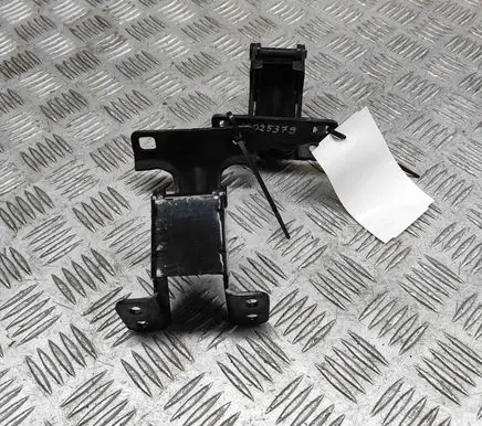 Tailgate/trunk/boot hinge