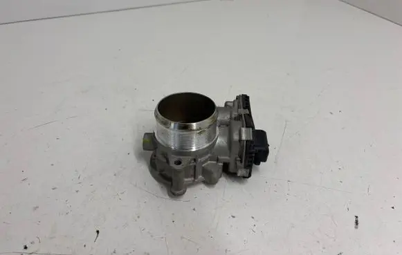 Citroen DS7 Crossback Throttle valve 9818664880 F01R00Y130