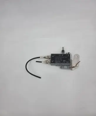 Audi A8 S8 D2 4D Aerial antenna amplifier 4A9035585 0145108MHZ
