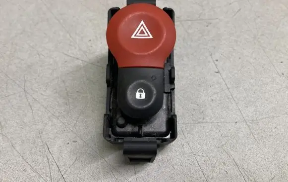 Renault Kangoo II Hazard light switch 8200214896 8200483813 8200409382