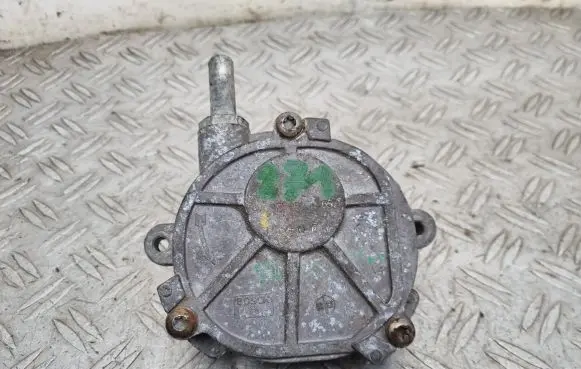 Mercedes-Benz C W203 Vacuum pump A2712301465