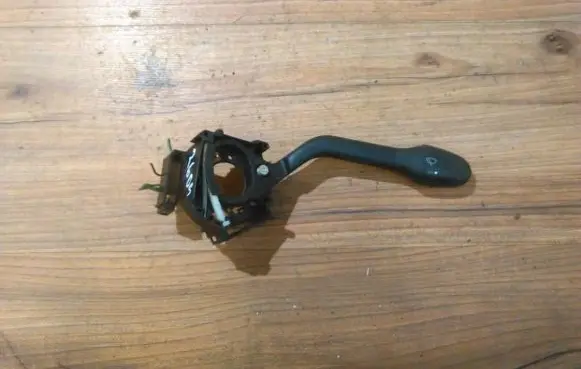 Volkswagen PASSAT B4 Wiper control stalk