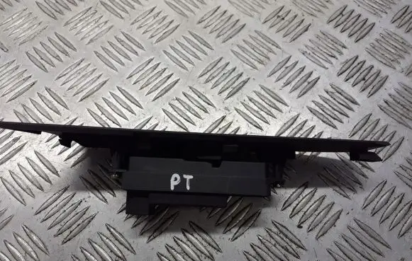 Mazda 3 I Quarter vent window switch 03123120