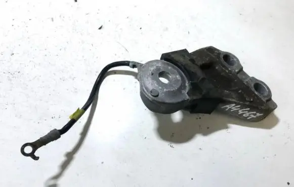 Honda Insight Engine mounting bracket tm82