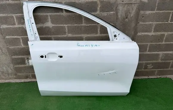 Ford Focus Front door JX7BA20220AK
