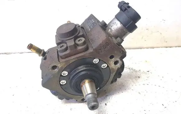 Ford Focus C-MAX Fuel injection high pressure pump 0445010102