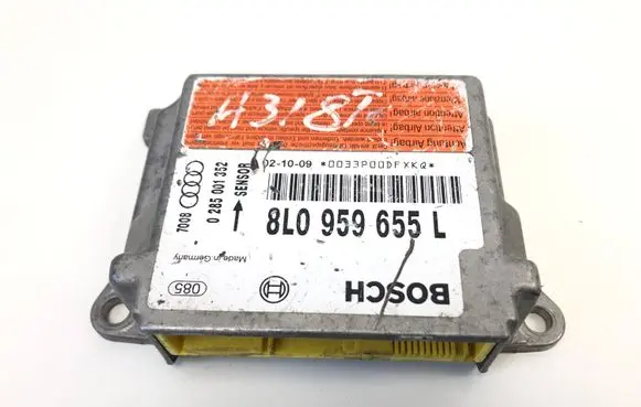 Audi A3 S3 8L Airbag control unit/module 8L0959655L 0285001352