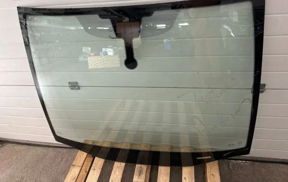 Opel Zafira C Front windscreen/windshield window 