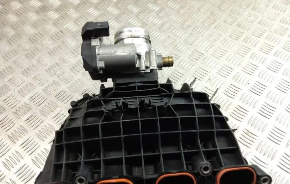 BMW X3 F25 Intake manifold 7588126