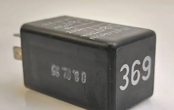 Audi A4 S4 B5 8D Other relay 4A0951253 898700000