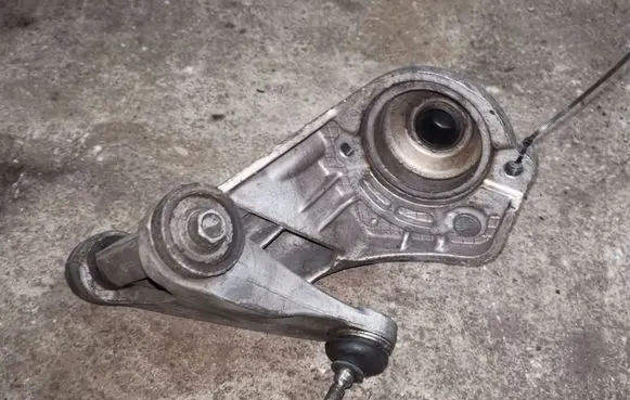Alfa Romeo 156 Engine mounting bracket 60625000