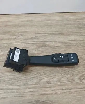 Volvo XC70 Wiper control stalk 31456042