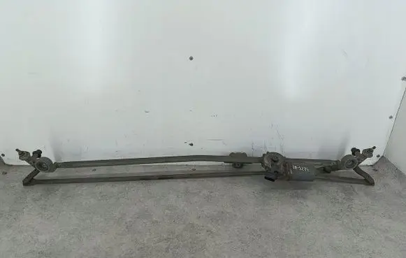Opel Zafira B Front wiper linkage