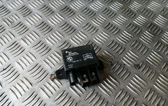 Coolant fan relay